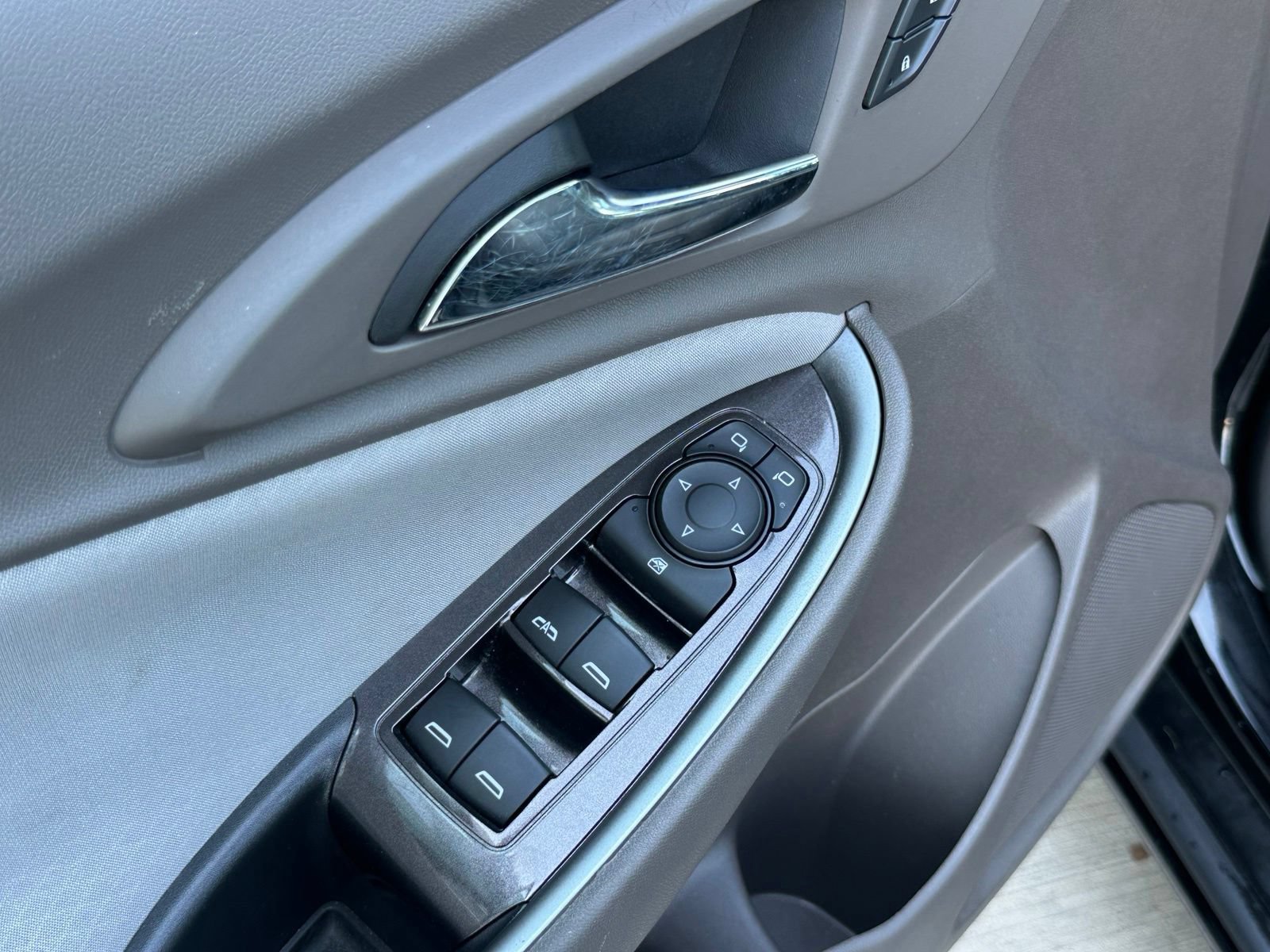 Used 2025 Chevrolet Malibu LT FWD image 13