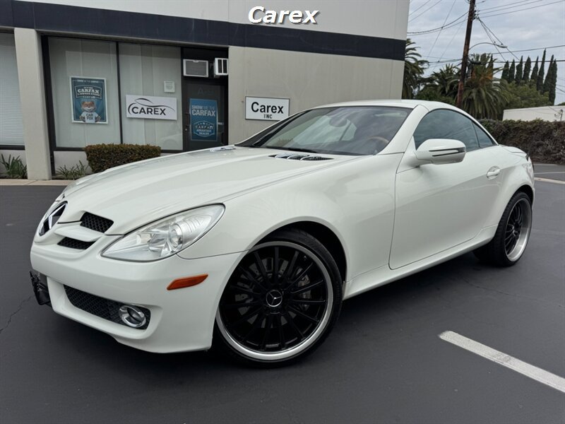 Used 2010 Mercedes-Benz SLK 350 image 2