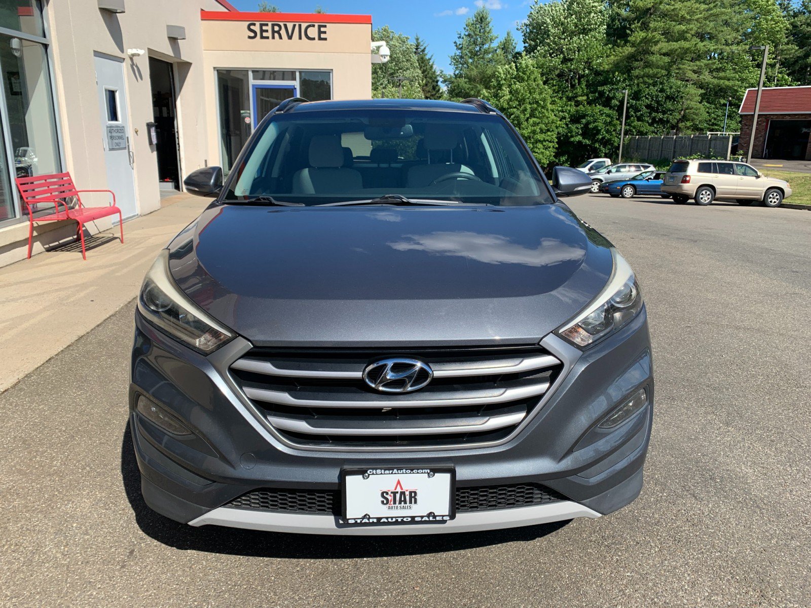 Used 2017 Hyundai Tucson Value AWD/4WD image 2