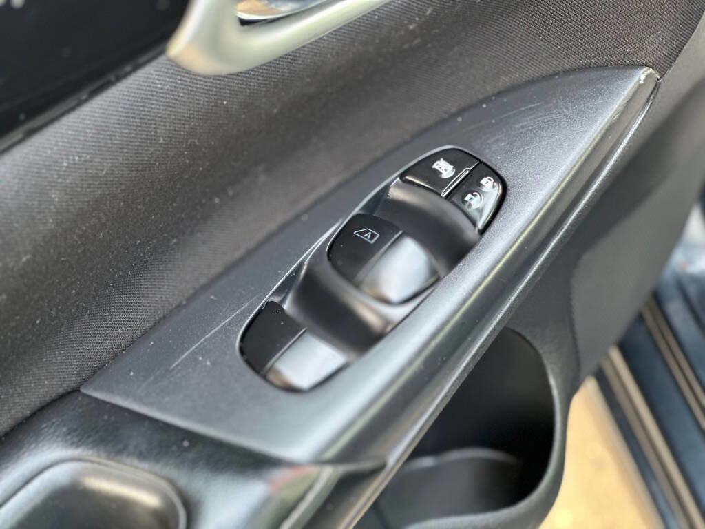 Used 2017 Nissan Sentra SV image 12