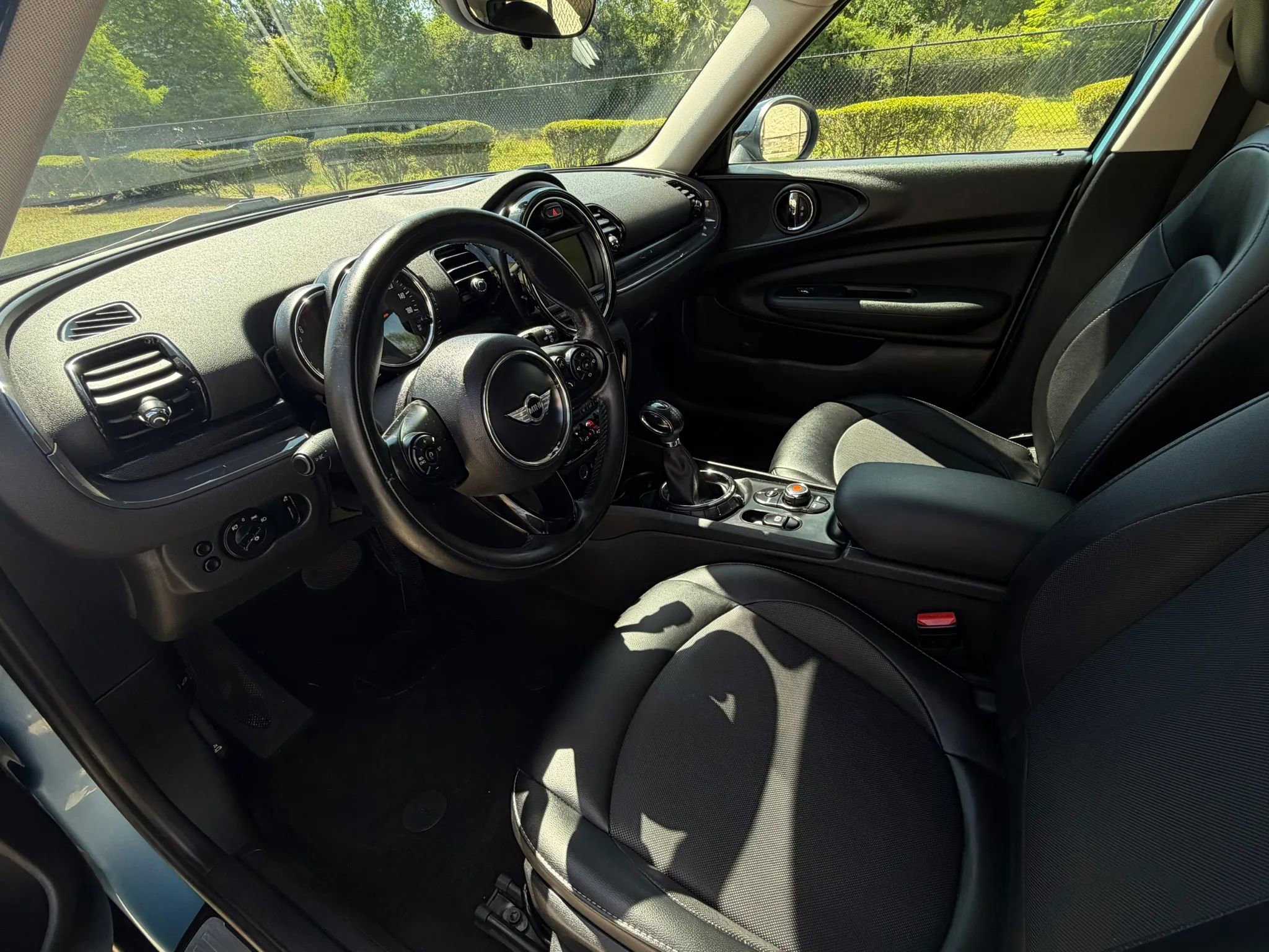 Used 2017 MINI Cooper Clubman ALL4 AWD/4WD image 9