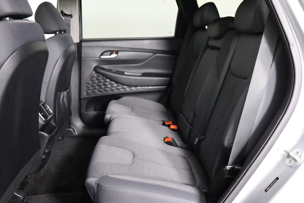 Used 2020 Hyundai Santa Fe SE image 17