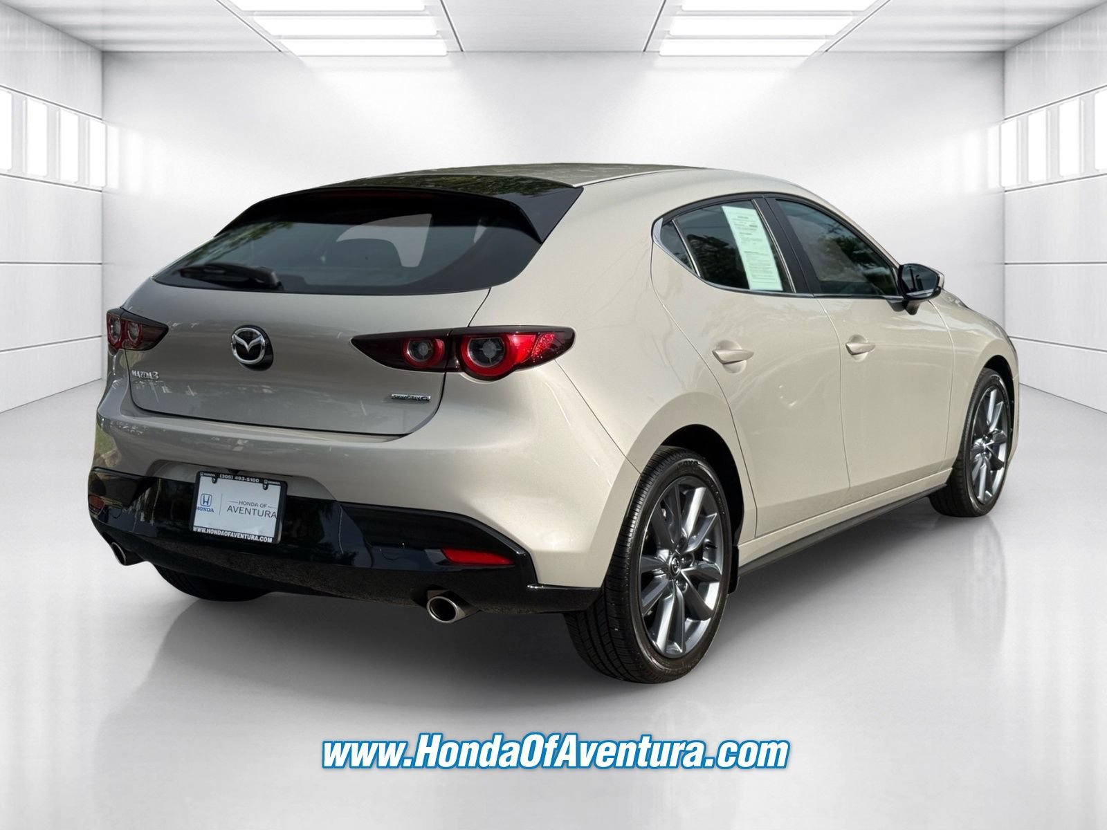 Used 2024 MAZDA MAZDA3 s FWD image 5