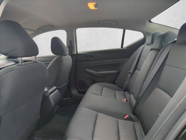 Used 2024 Nissan Altima 2.5 SV image 17