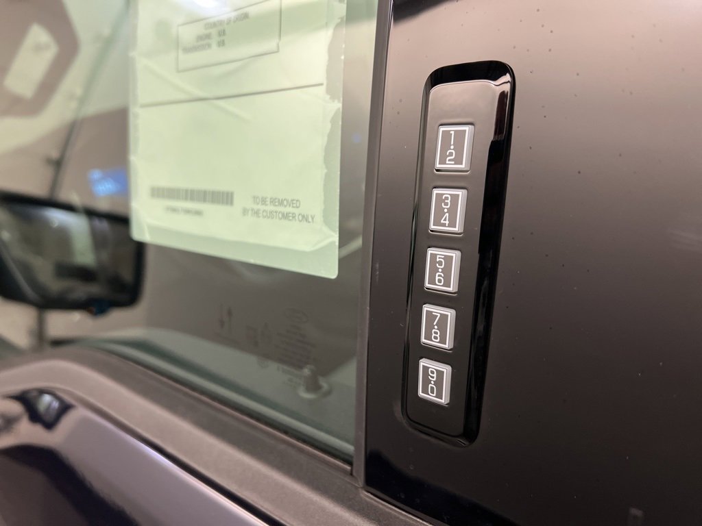 New 2025 Ford F150 Lightning Lariat image 30