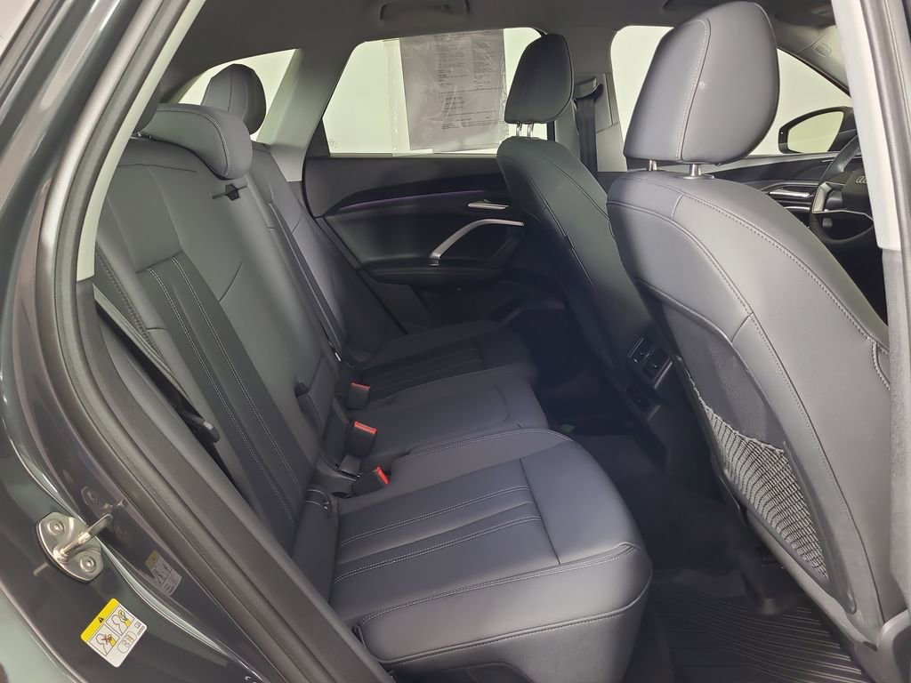 Used 2025 Audi Q5 Premium image 21