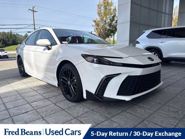 Used 2025 Toyota Camry SE w/ Multimedia Upgrade Package