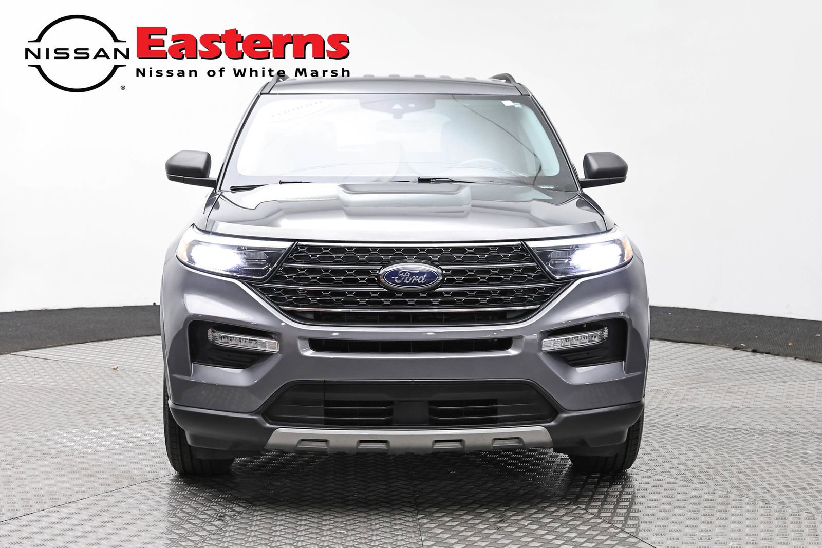 Used 2023 Ford Explorer XLT w/ Equipment Group 202A image 2