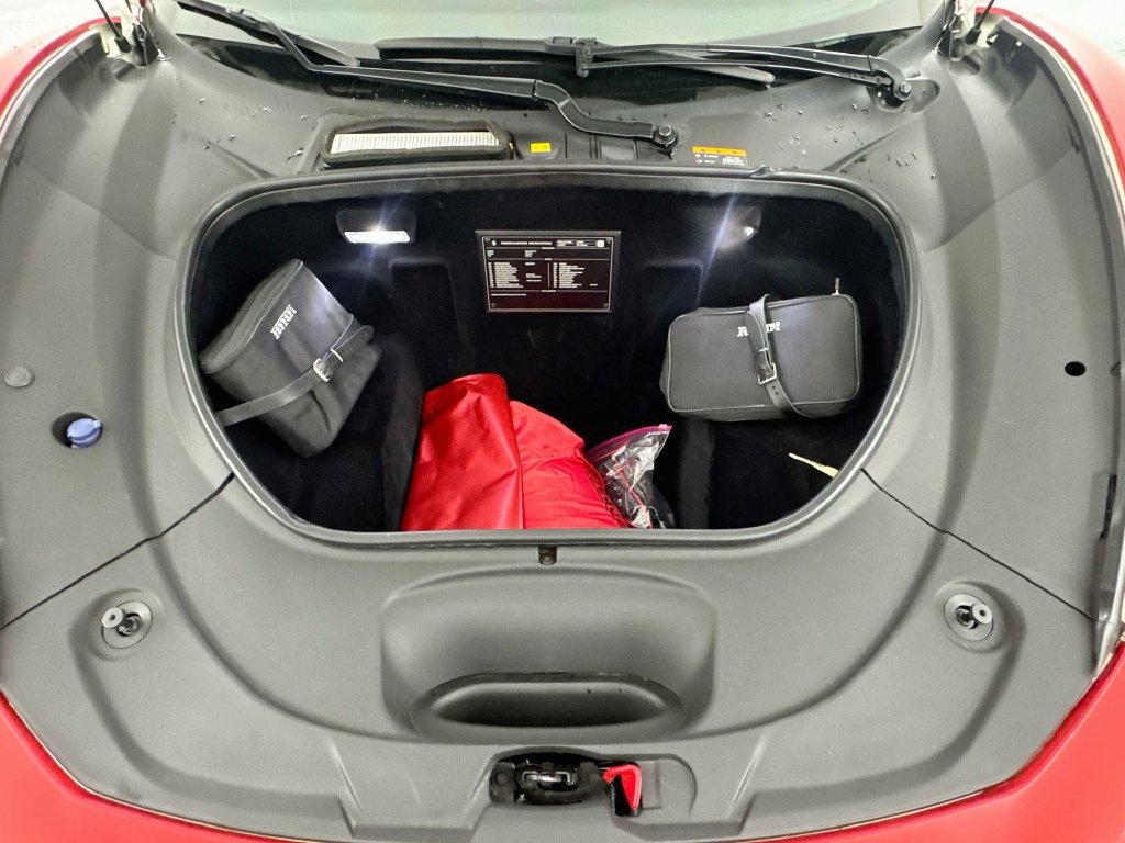 Used 2020 Ferrari F8 Tributo RWD image 28