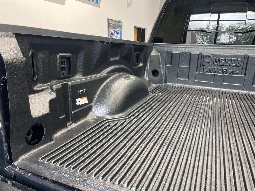 Used 2024 Ford F250 Lariat w/ Sport Appearance Package image 10