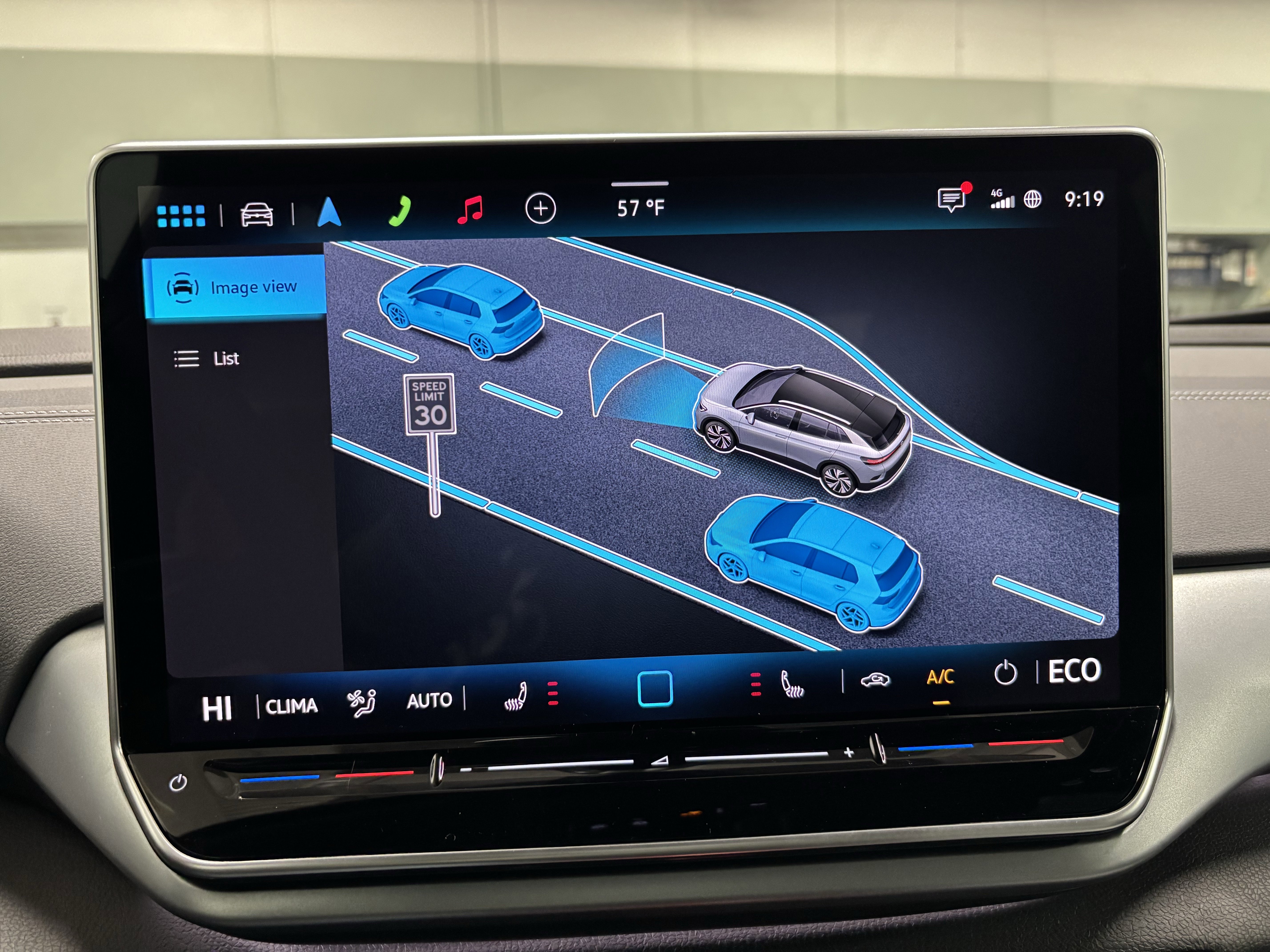 New 2025 Volkswagen ID.4 Pro image 21