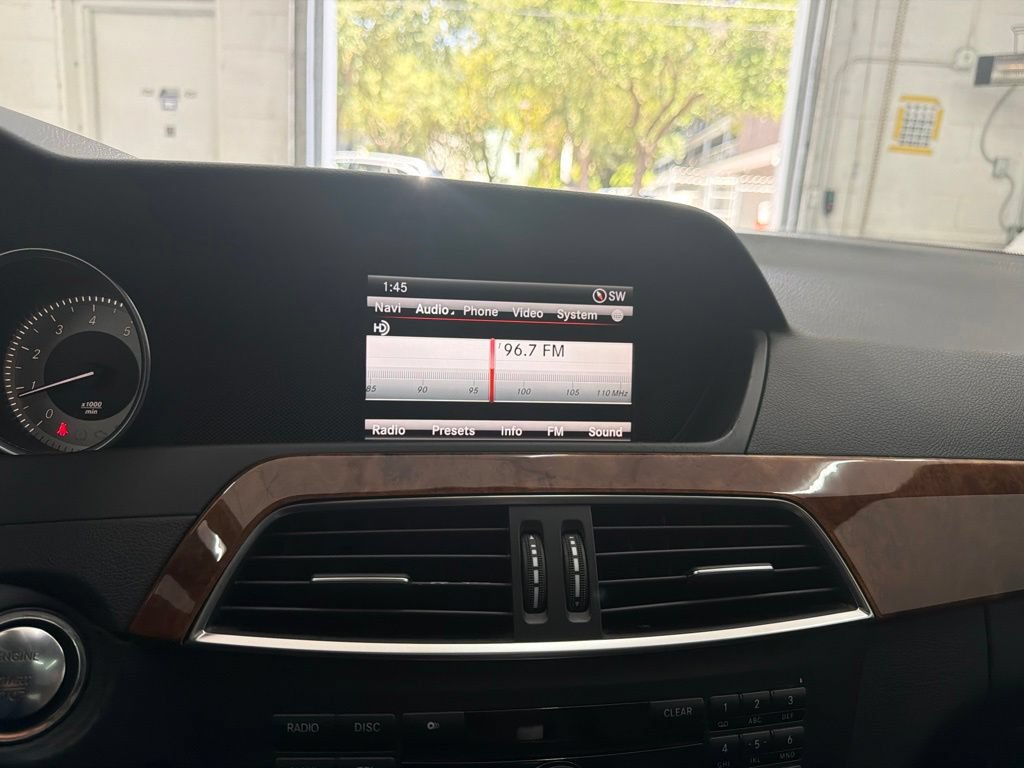 Used 2013 Mercedes-Benz C 250 Sedan image 34
