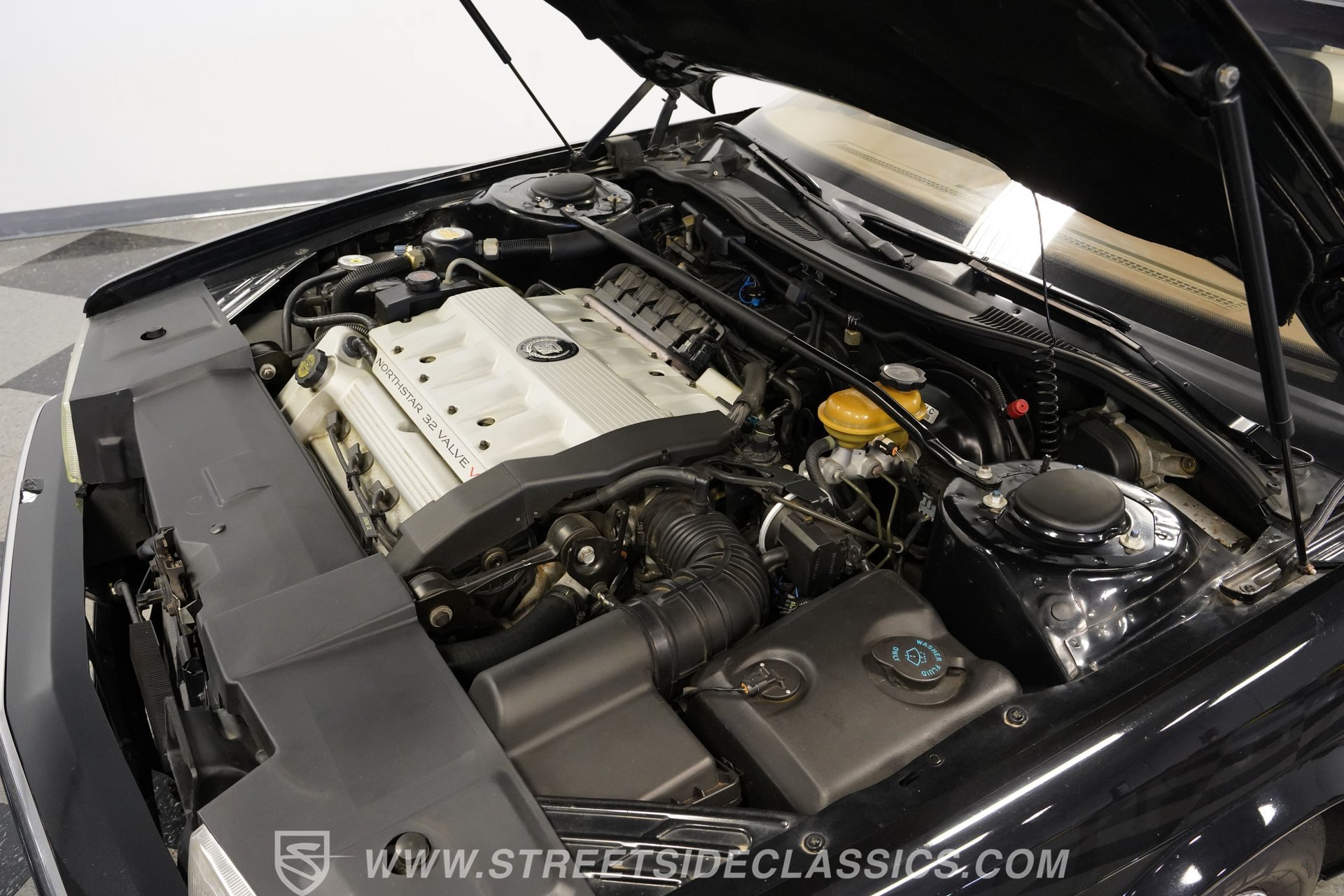 Used 1993 Cadillac Allante FWD image 33
