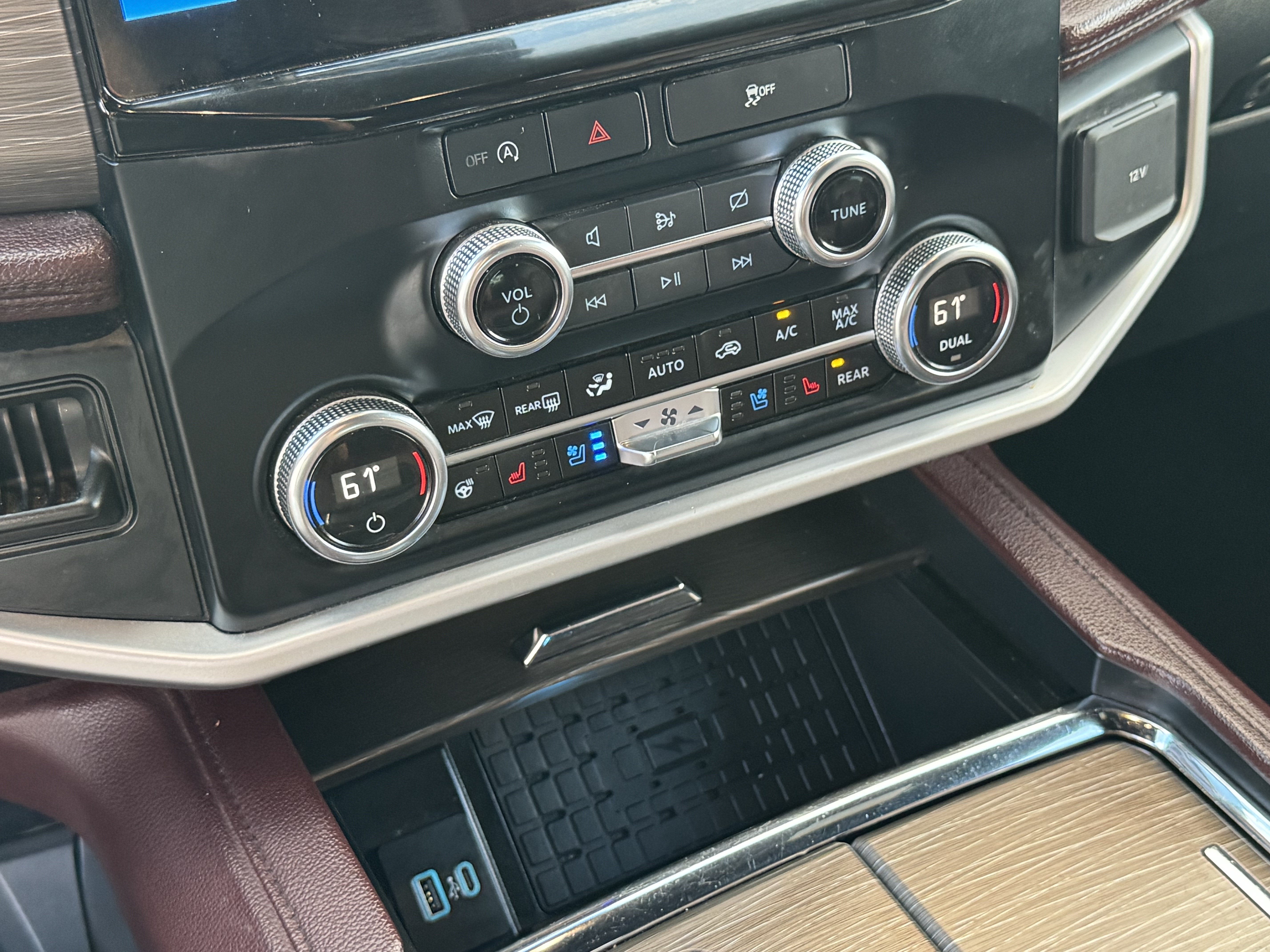 Used 2024 Ford Expedition Max Limited RWD image 17