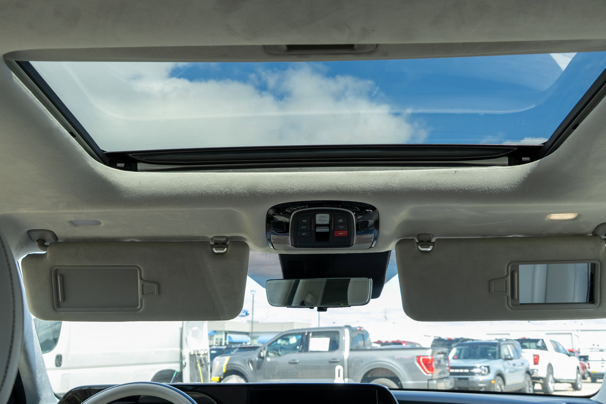 Used 2024 Hyundai Palisade Calligraphy image 57