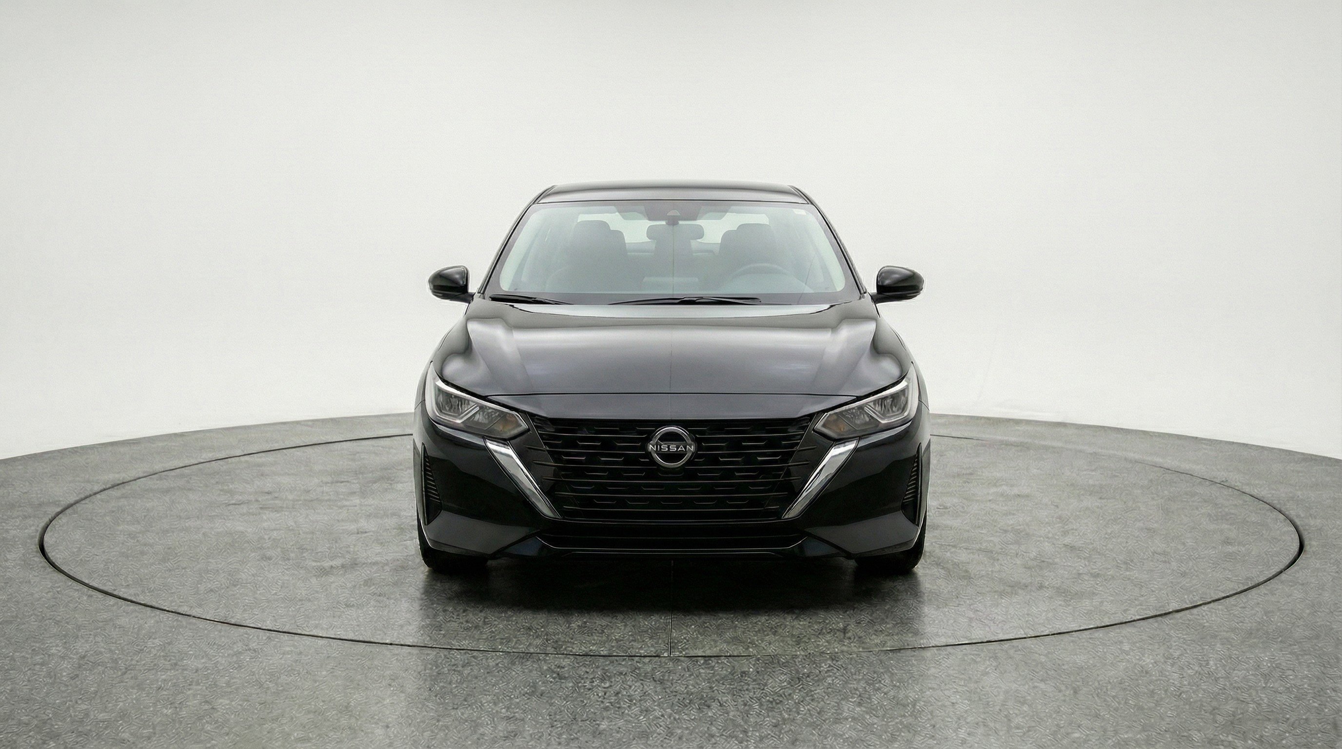 Used 2025 Nissan Sentra SV image 2