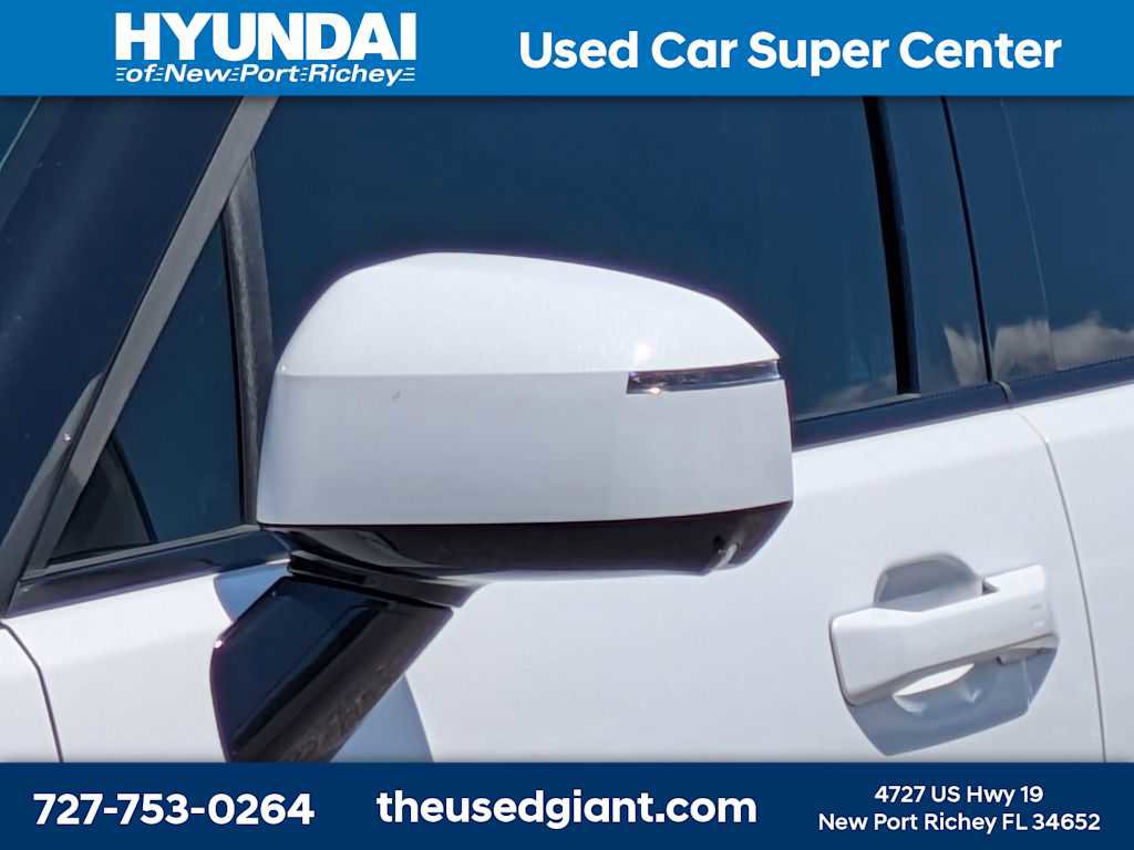 Used 2025 Hyundai Santa Fe Calligraphy FWD image 11