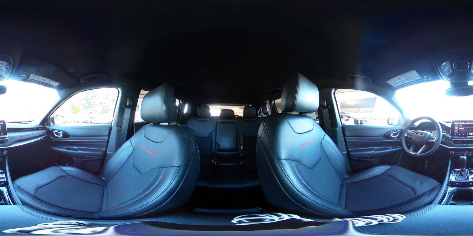 Used 2025 Jeep Compass Trailhawk image 42