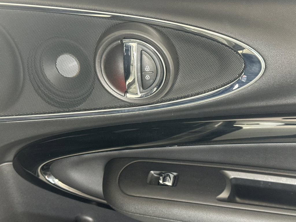 Used 2019 MINI Cooper Clubman S w/ Premium Package image 40