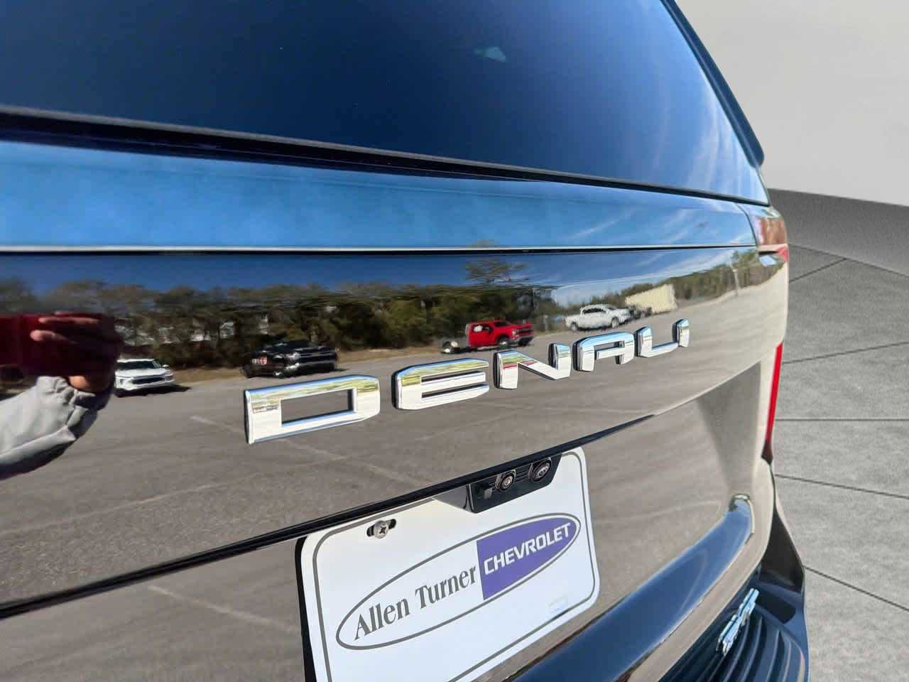 Used 2025 GMC Yukon XL Denali Ultimate image 9