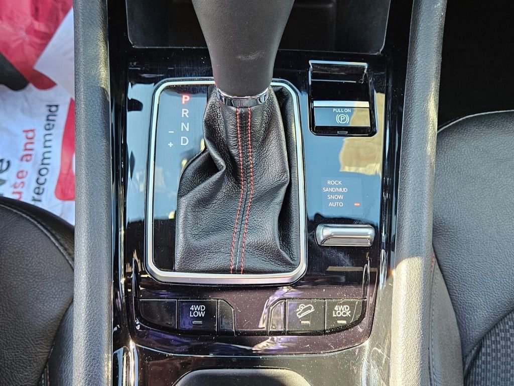 Used 2024 Jeep Compass Trailhawk image 17