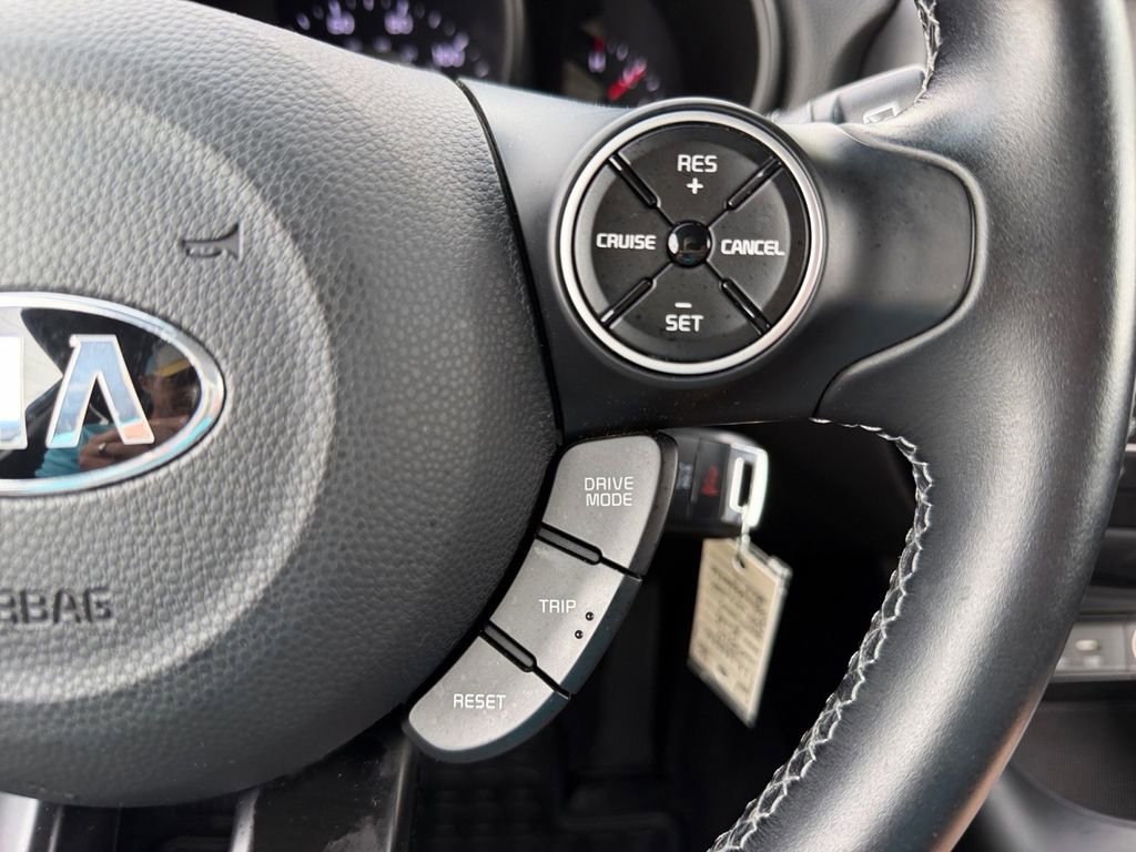 Used 2019 Kia Soul + FWD image 22