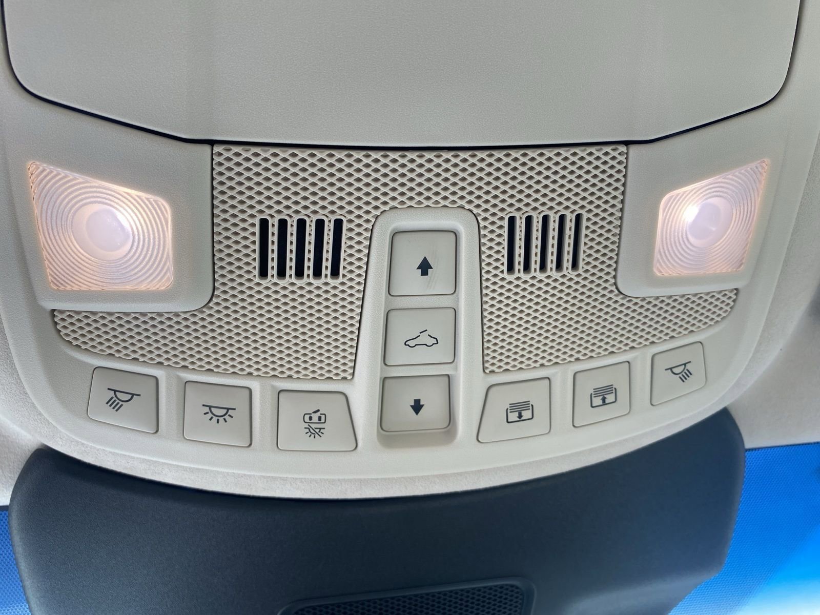 Used 2019 Lincoln Nautilus Black Label w/ Cargo Utility Package image 18