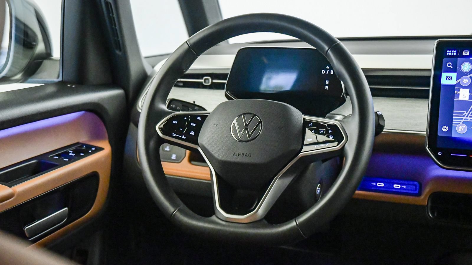 Used 2025 Volkswagen ID. Buzz Pro S RWD image 14