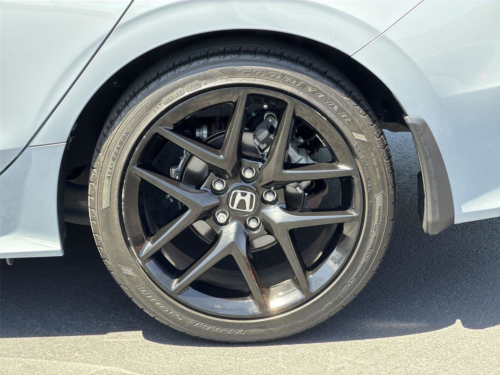 Used 2023 Honda Civic Sport image 9