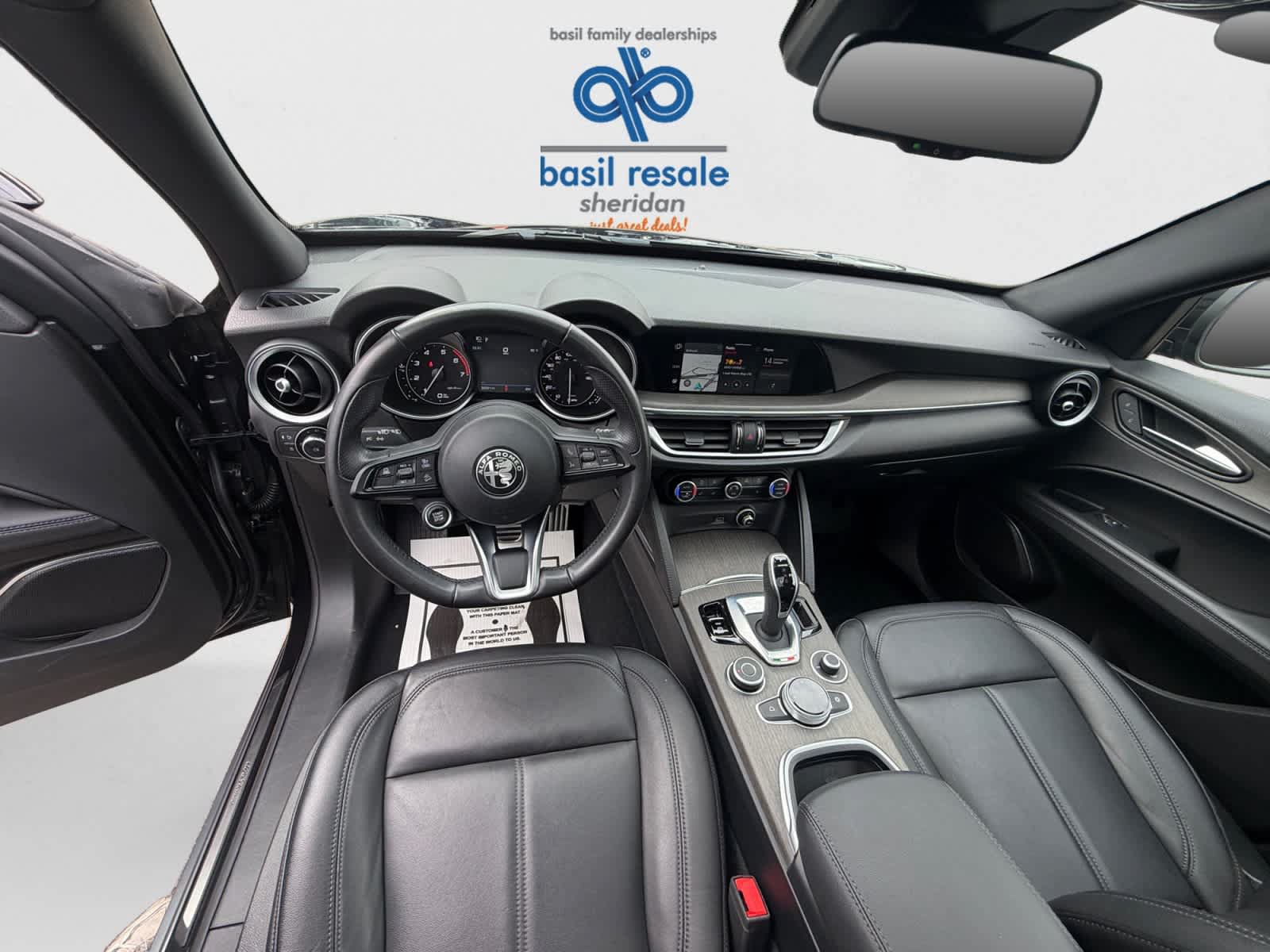 Used 2023 Alfa Romeo Stelvio Ti AWD/4WD image 14