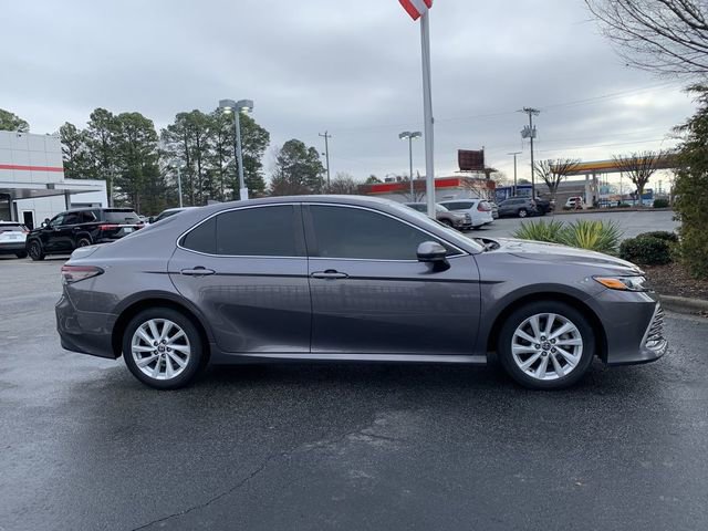 Used 2023 Toyota Camry LE image 9