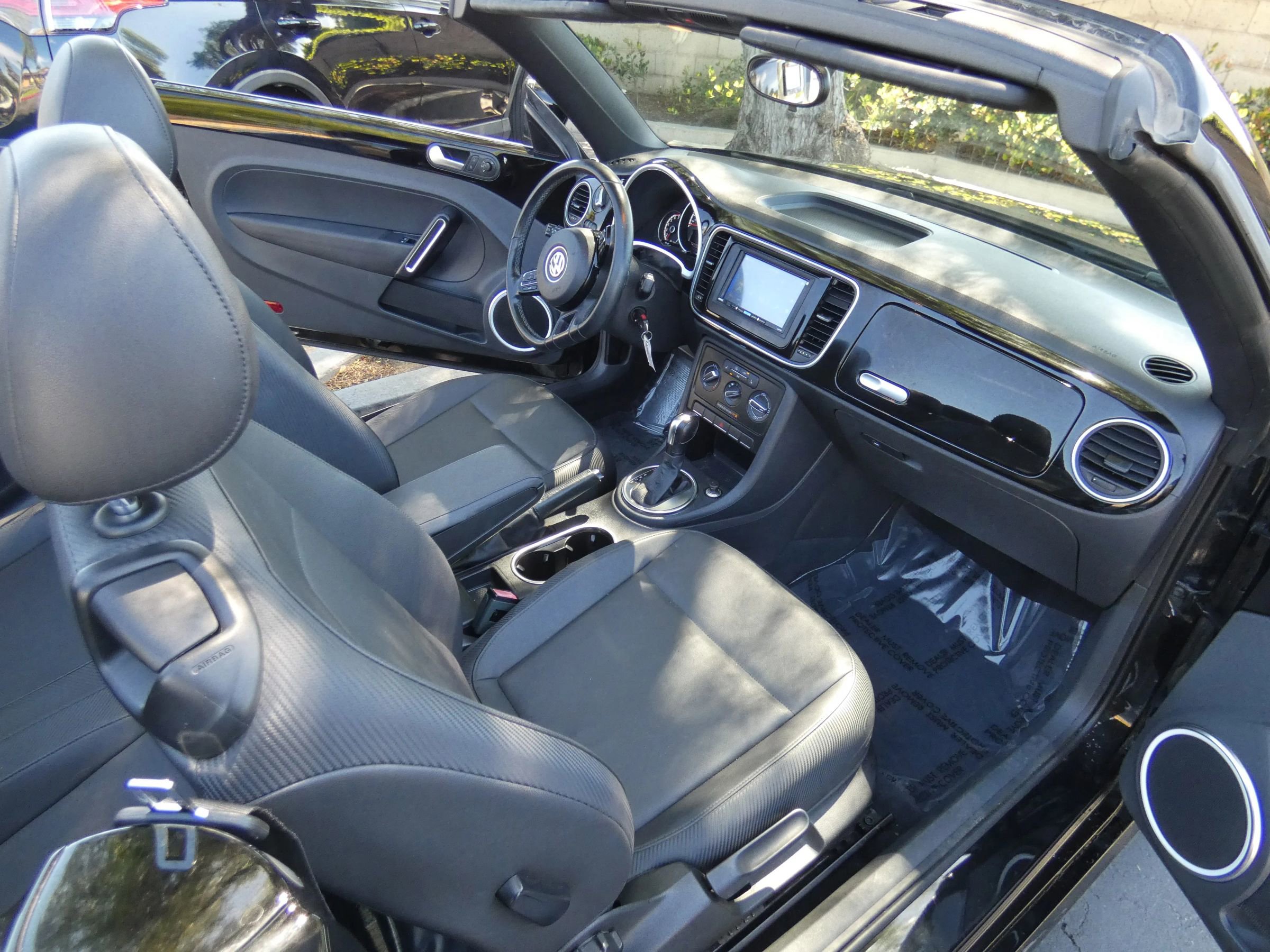 Used 2014 Volkswagen Beetle 2.5 image 16