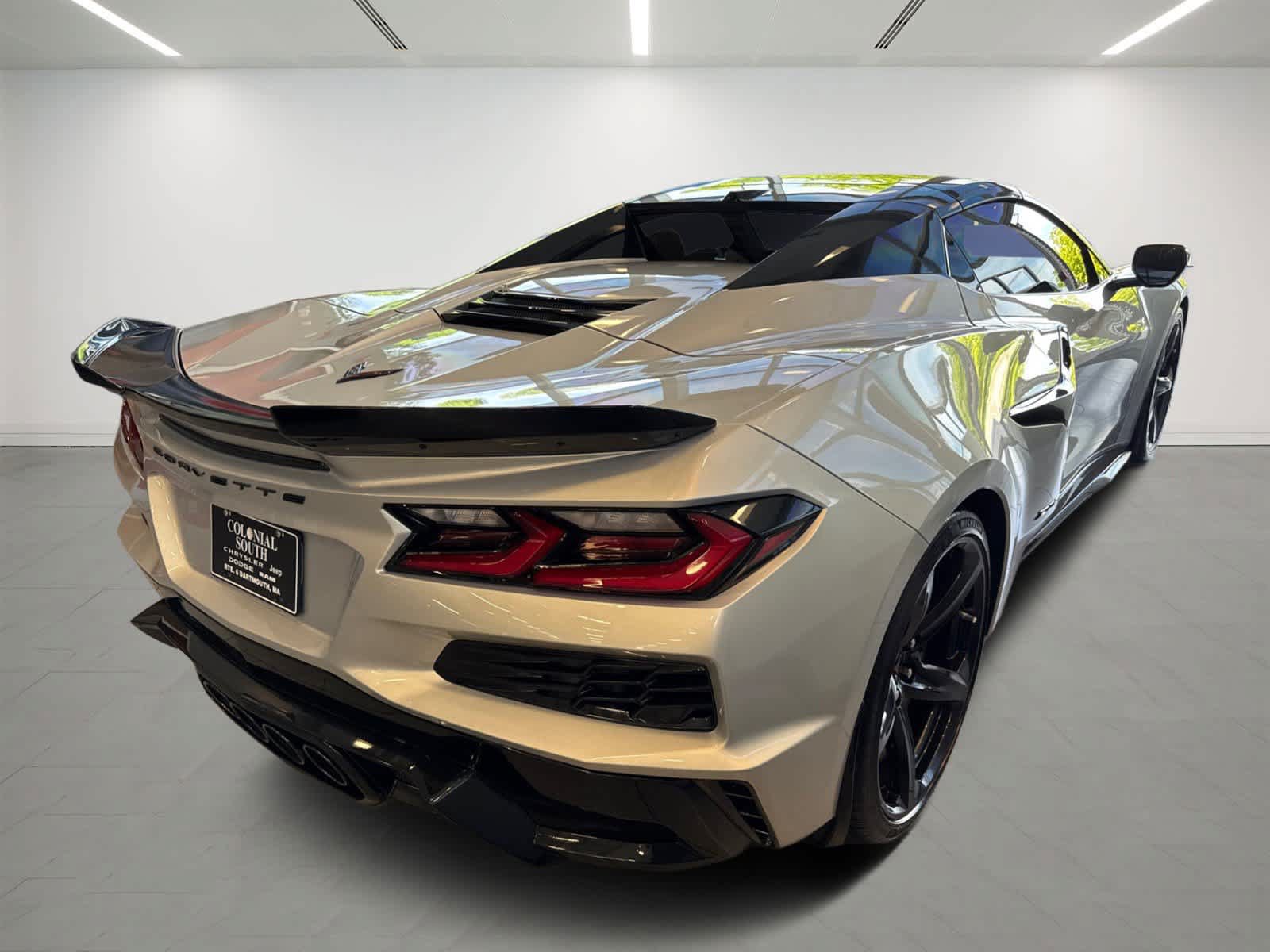 Used 2024 Chevrolet Corvette Z06 RWD image 5