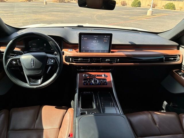 Used 2023 Lincoln Aviator Reserve w/ Equipment Group 201A image 12