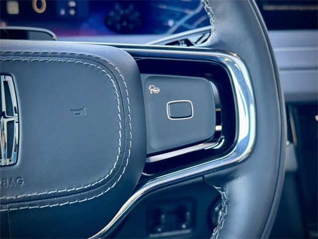 New 2025 Lincoln Navigator Reserve image 28