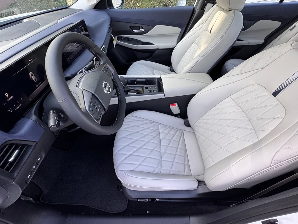 New 2026 Nissan Sentra SL FWD image 9