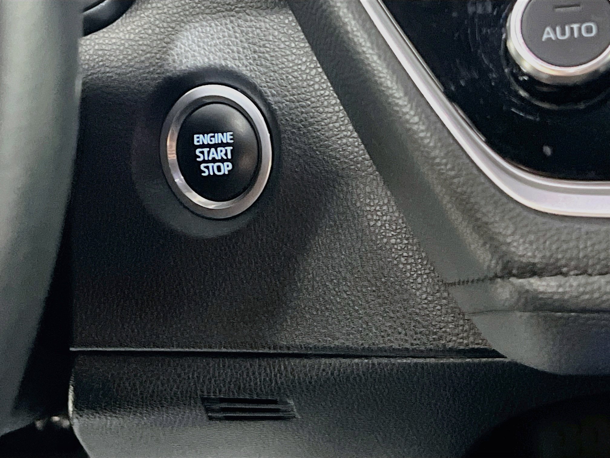 Used 2023 Toyota Corolla SE FWD image 23