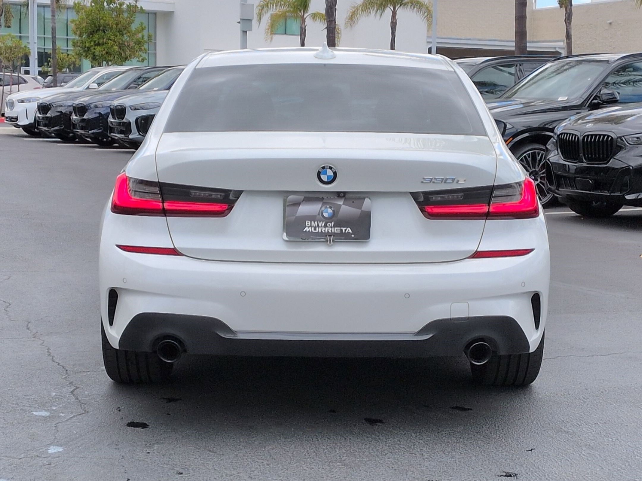 Used 2021 BMW 330e w/ M Sport Package RWD image 9
