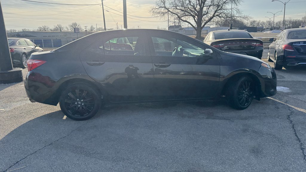 Used 2019 Toyota Corolla LE image 9
