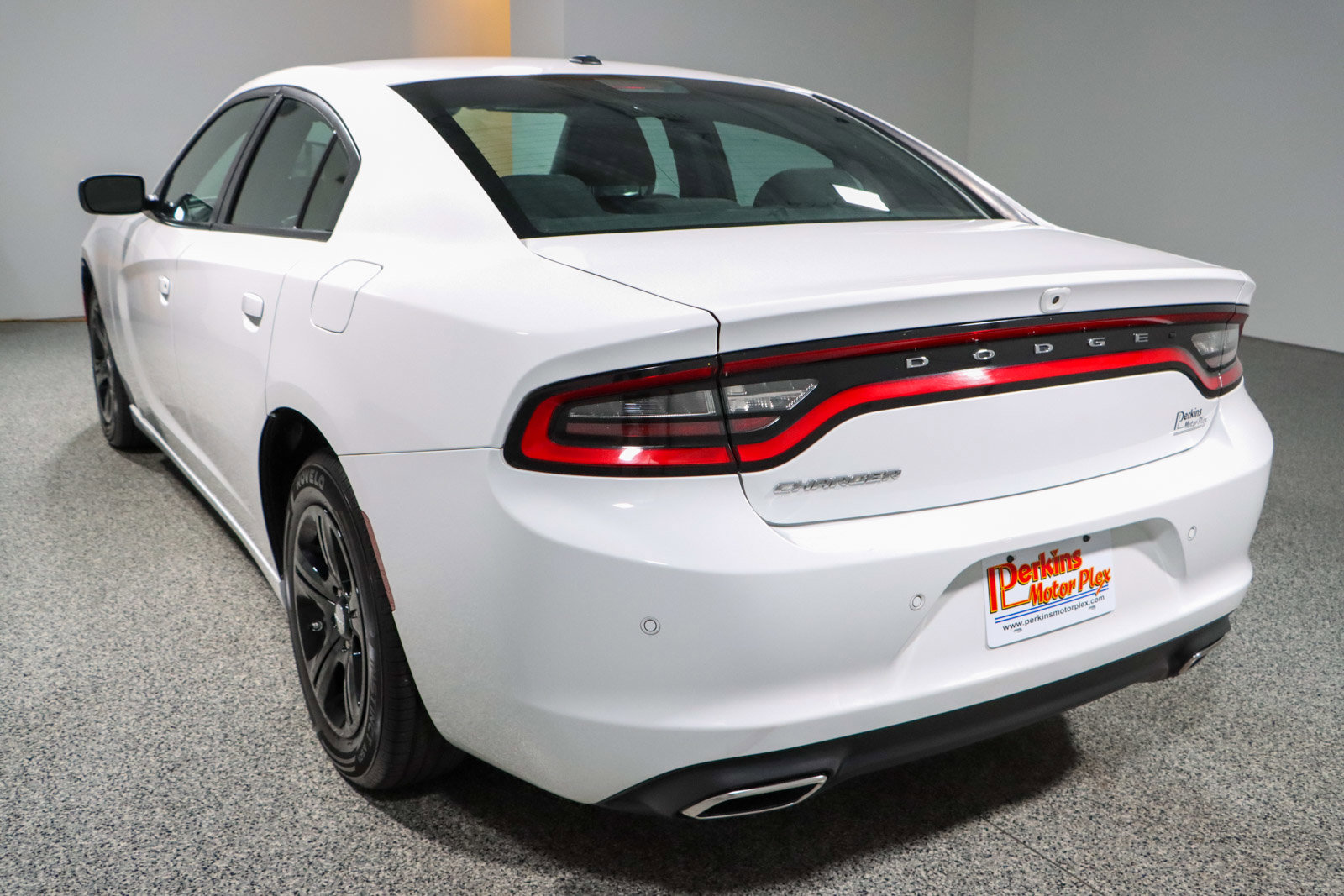 Used 2022 Dodge Charger SXT image 9