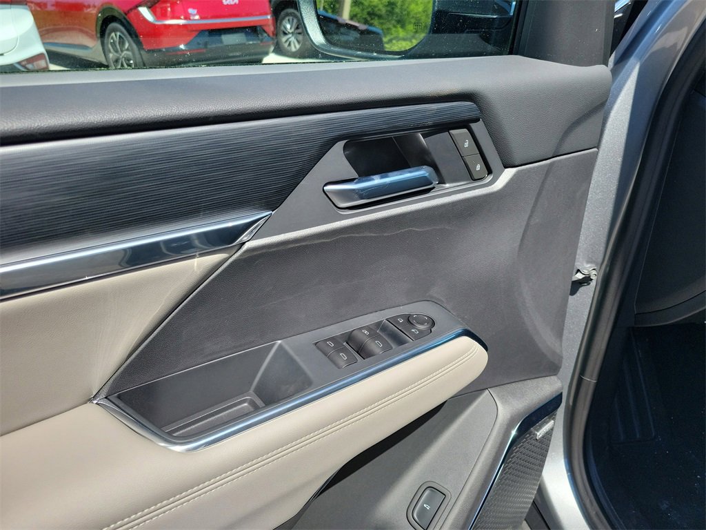 New 2025 GMC Acadia Elevation w/ Super Cruise Package image 9