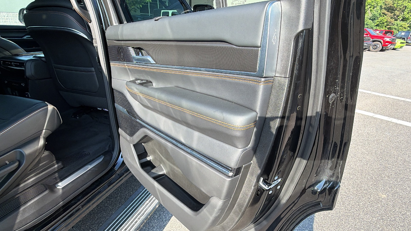 Certified 2025 Jeep Grand Wagoneer Series III w/ Quick Order Packagew 28T AWD/4WD image 20