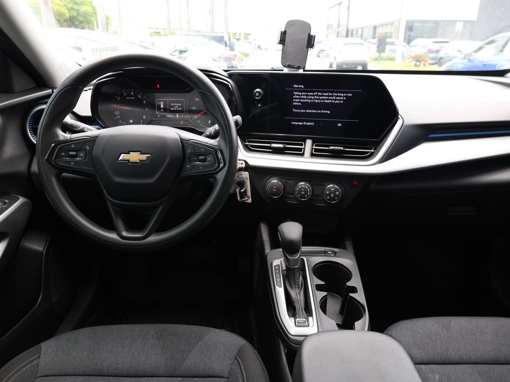 Used 2024 Chevrolet Trax LS FWD image 19