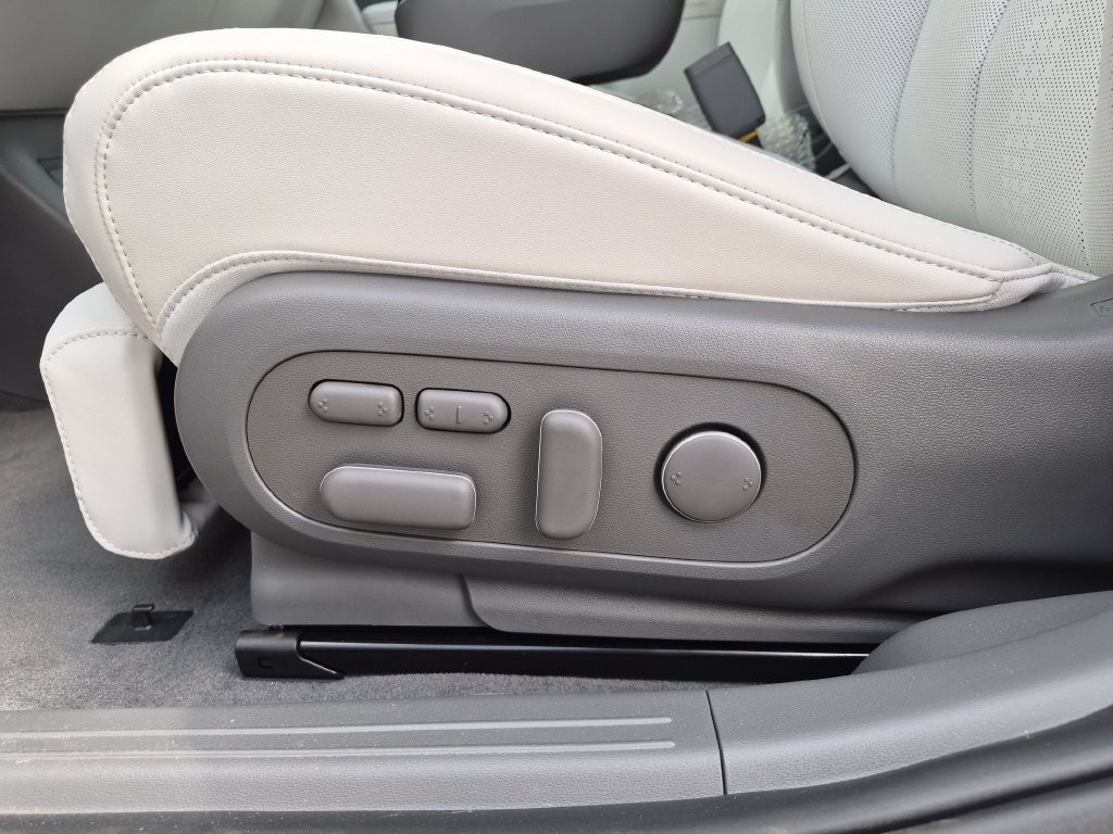 New 2026 Hyundai Ioniq 5 Limited RWD image 16