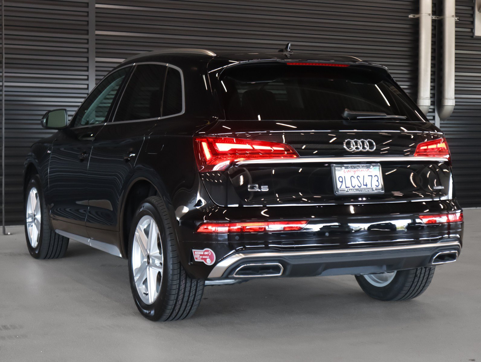 Used 2024 Audi Q5 e Premium w/ Convenience Package AWD/4WD image 2