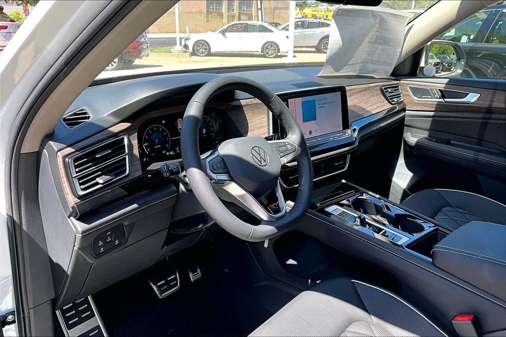 New 2026 Volkswagen Atlas SEL Premium R-Line AWD/4WD image 14
