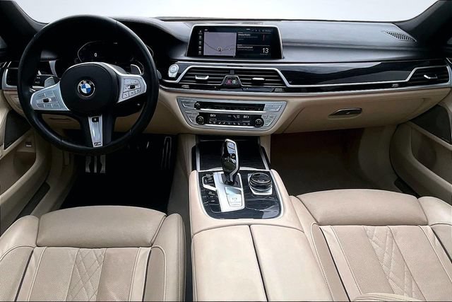 Used 2020 BMW 750i xDrive w/ Executive Package AWD/4WD image 7
