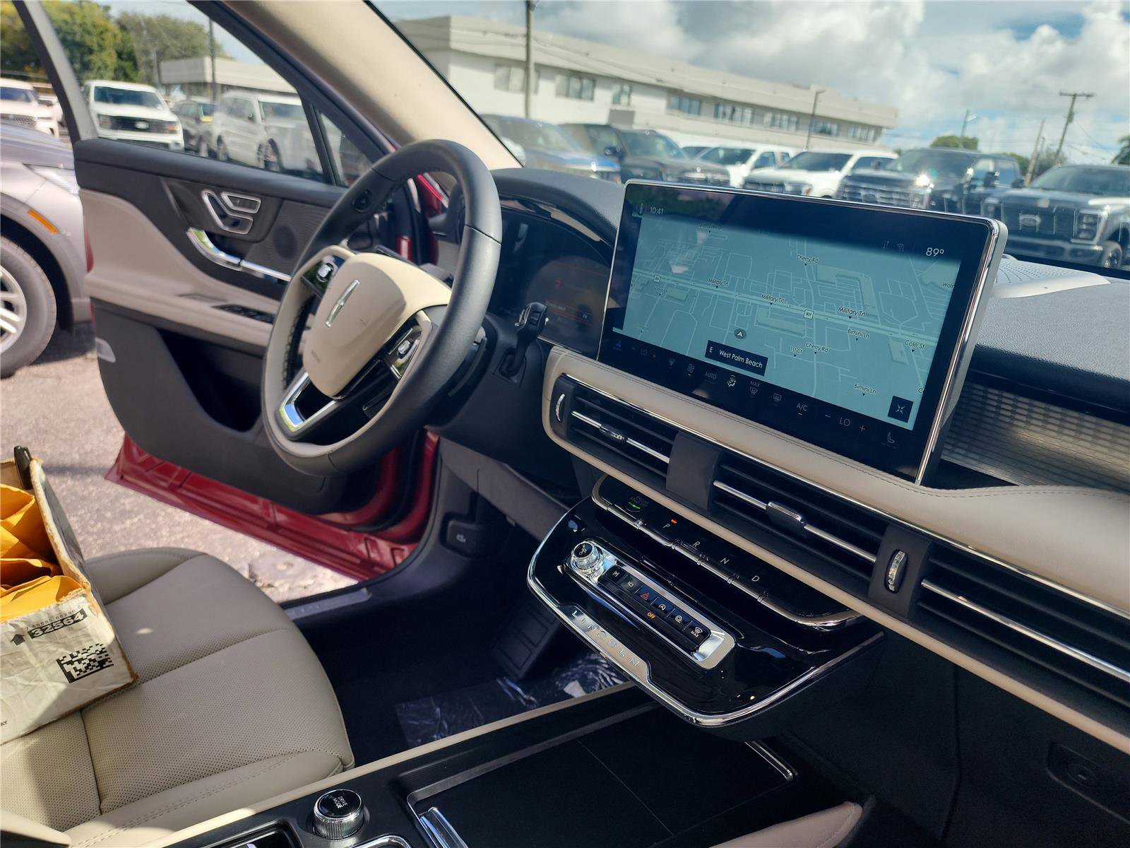 New 2026 Lincoln Corsair Premiere image 27