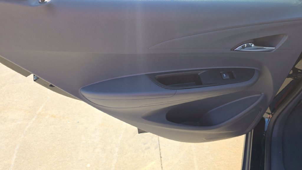 Used 2020 Chevrolet Bolt LT FWD image 19