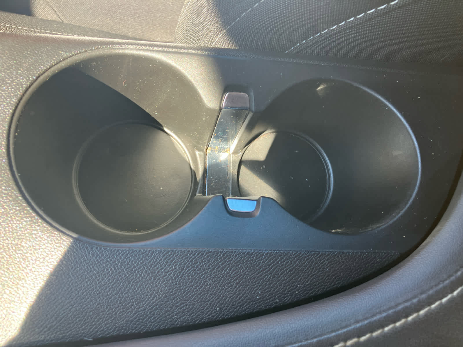 Used 2022 Chevrolet Camaro LT w/ Technology Package image 11